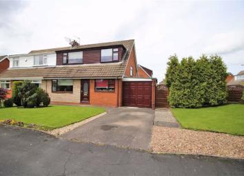 Semi-detached bungalow For Sale in Preston