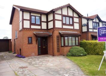 Detached house For Sale in Rhyl