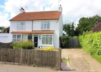 Semi-detached house For Sale in Ashford