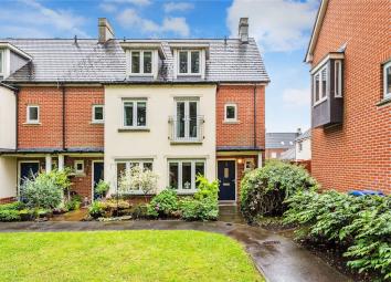 3 Bedroom End terrace house for sale