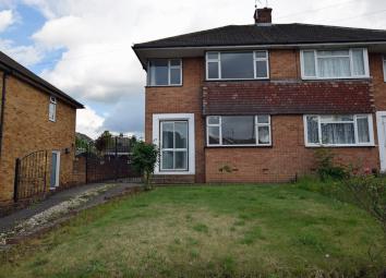Semi-detached house To Rent in Gillingham