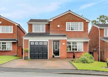 Detached house For Sale in Oldham