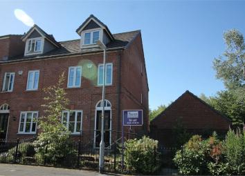 Town house To Rent in Bolton