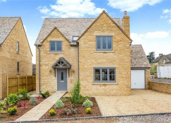 Detached house For Sale in Stonehouse