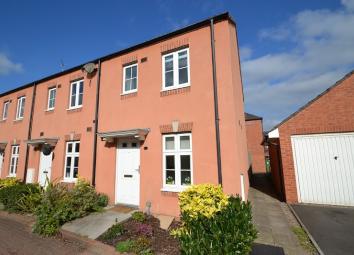 End terrace house To Rent in Cardiff
