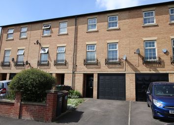 Town house For Sale in Barnsley