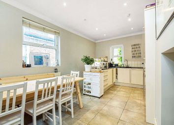 2 Bedrooms Flat for sale in Tynemouth Street, Fulham, London SW6